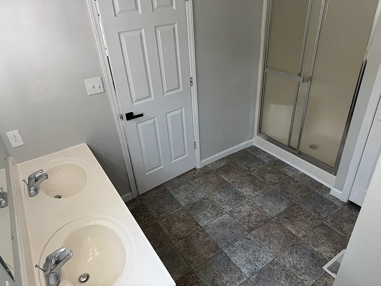 9314 Sawyer Rd — Photo 18