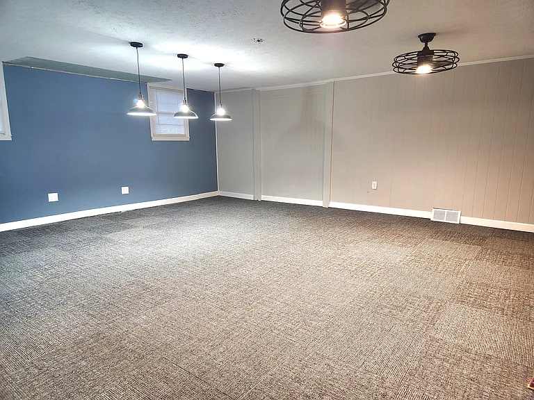 1482 Wesley Dr — Photo 38