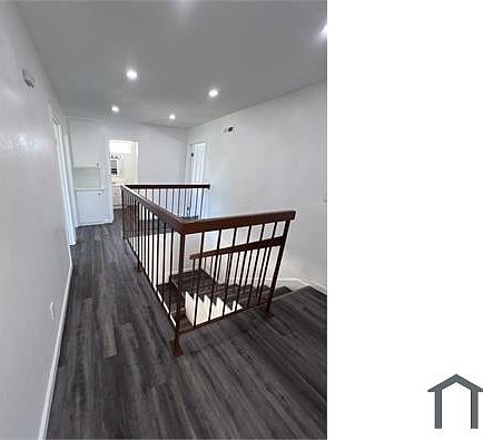 2nd image of 44627 11th St E