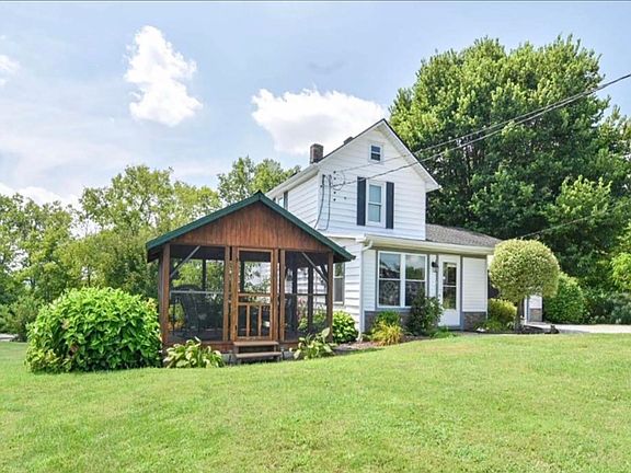 Separate screened porch