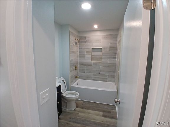 5th image of 3802 1st Ave