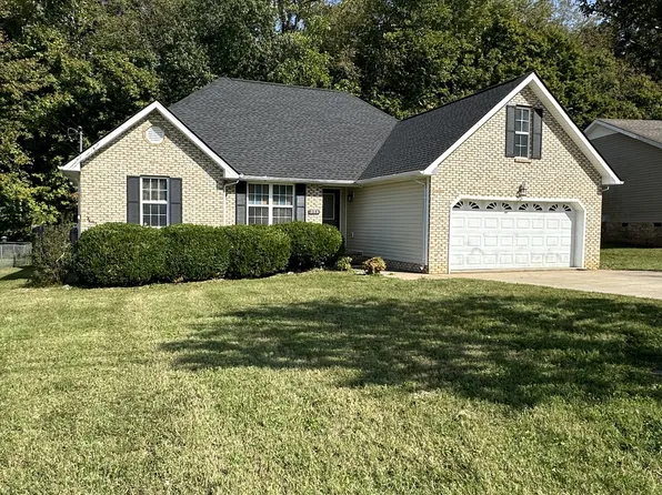 393 Brook Mead Dr, Clarksville, TN 37042