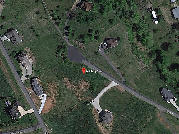 4th image of 240 Reilly Dr