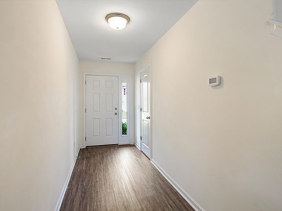 4th image of 118 Brassfield Dr