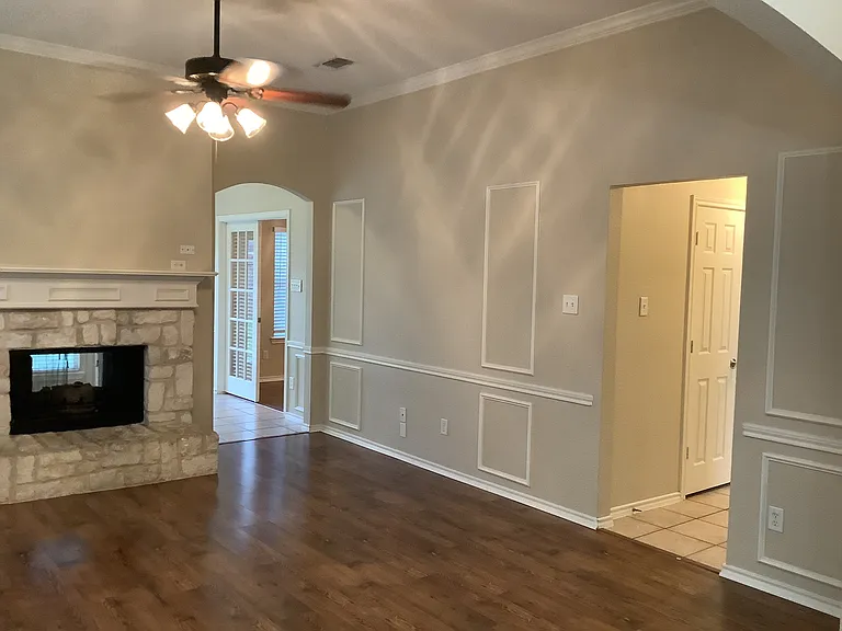 4410 Shady Elm Dr — Photo 7