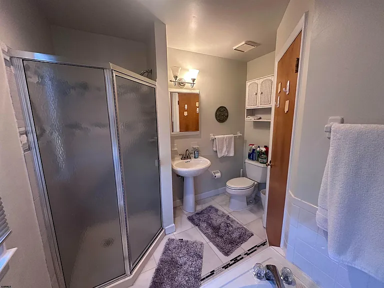 227 N 36th Ave — Photo 11