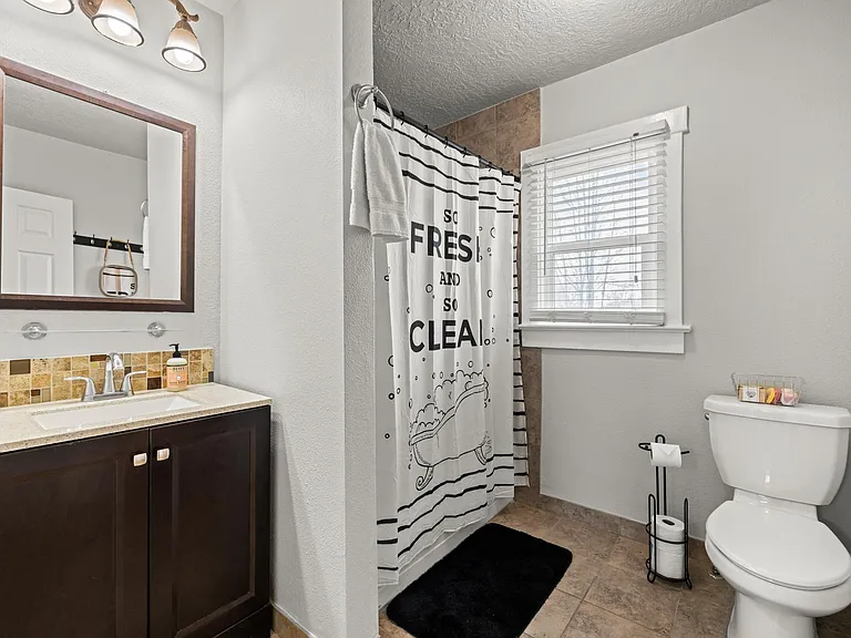 436 E Pine Ave — Photo 24