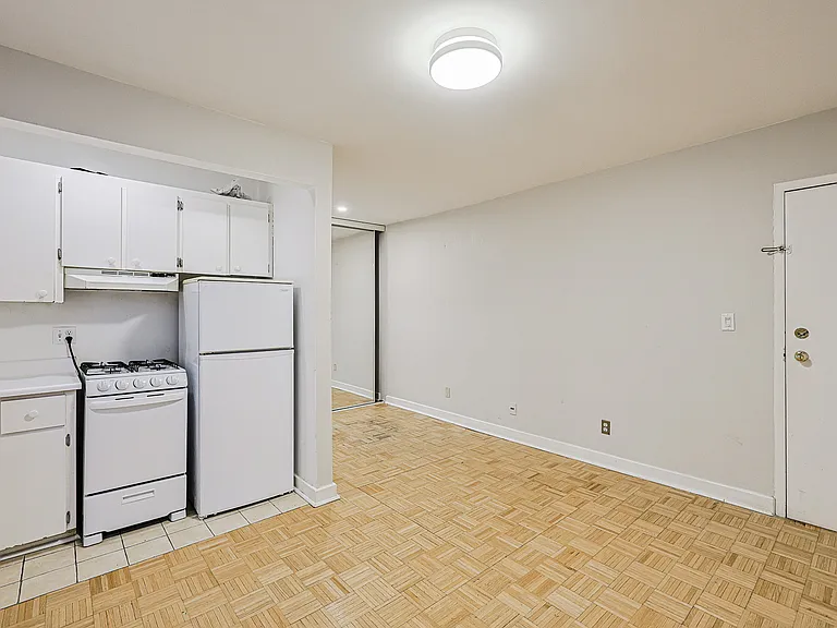 33 Maitland St #303 — Photo 10