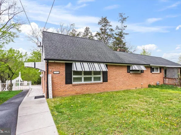 104 Lampeter Rd, Lancaster, PA 17602