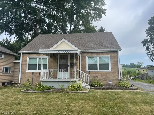 710 E Martin St, East Palestine, OH 44413