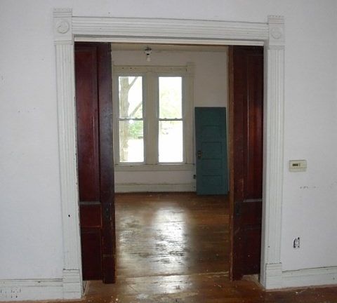4th image of 1025 Elm St