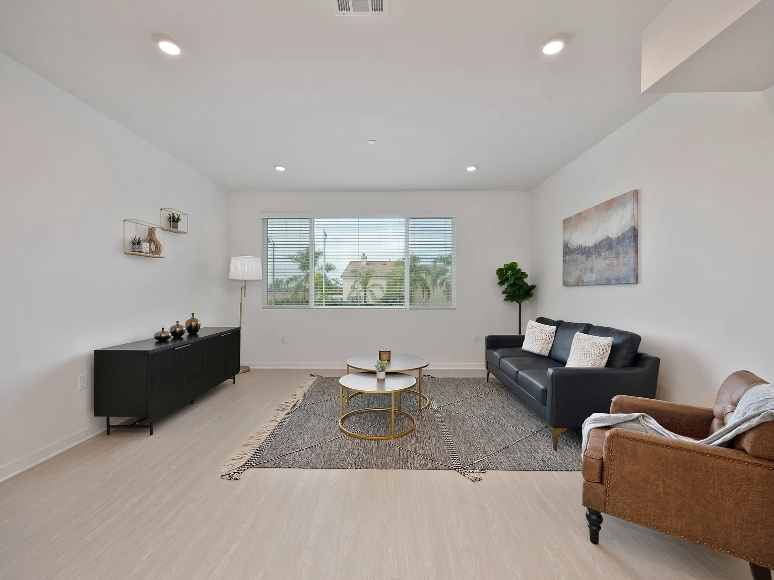 River Gate Townhomes — Photo 3