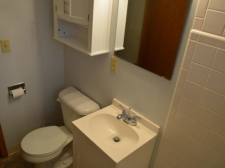 1533 Elmwood Ave — Photo 11