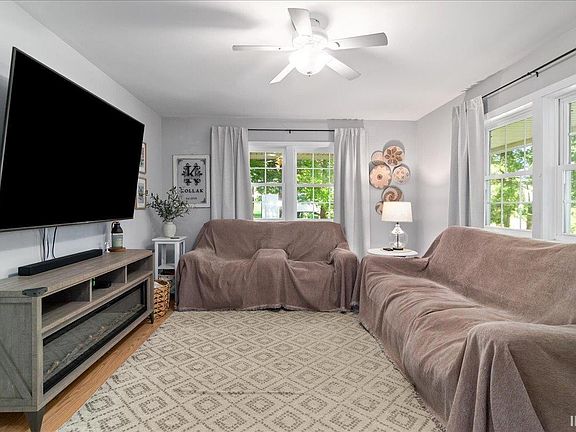 5th image of 11201 Copperline Rd E