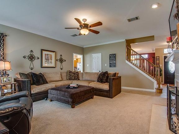 5th image of 8627 Castle Creek Ct