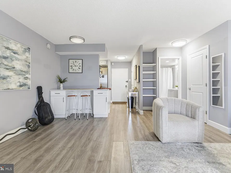 240 M St SW #612E