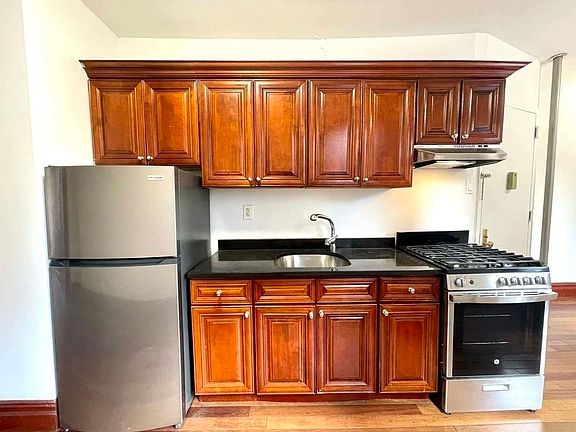 4th image of 1257 Park Ave #2