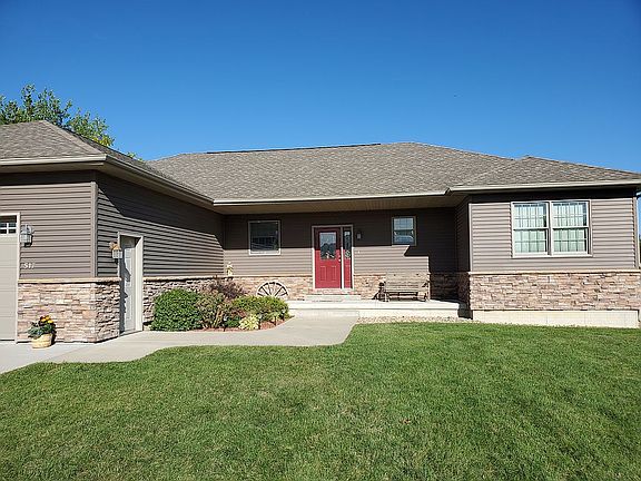 2nd image of 517 Lexington Dr