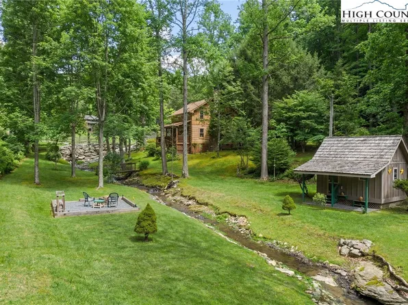 109 Turkeyfoot Lane, Vilas, NC 28692