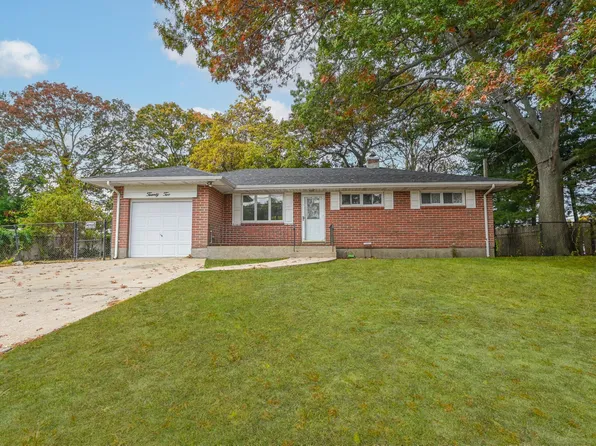 22 Paula Boulevard, Selden, NY 11784