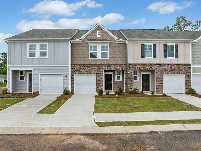 602 Jervis Way — Photo 1