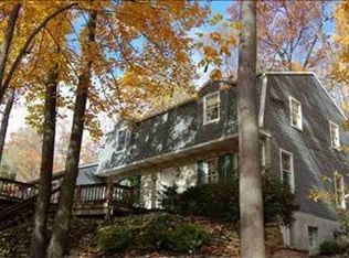 2241 Williams View Dr, Harrisburg, PA 17112