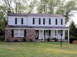 2098 Carriage Hill Rd, Allison Park, PA 15101