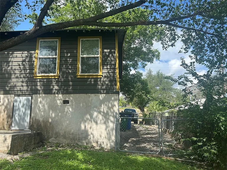 1137 Poquito St — Photo 6
