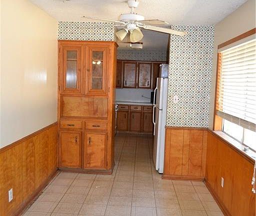 3rd image of 1409 Lawyer St