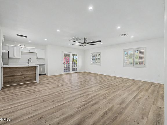 2nd image of 9839 W ROYAL OAK Road