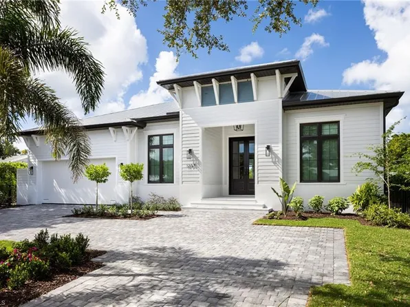 1257 11th Ct N, Naples, FL 34102