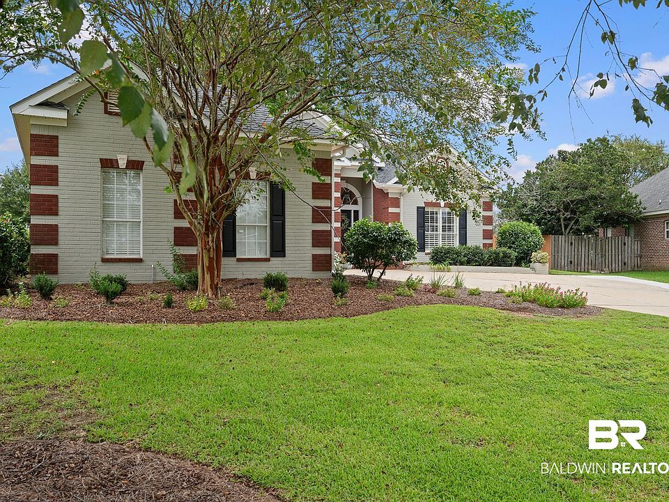 1st image of 19150 Fairfax Dr