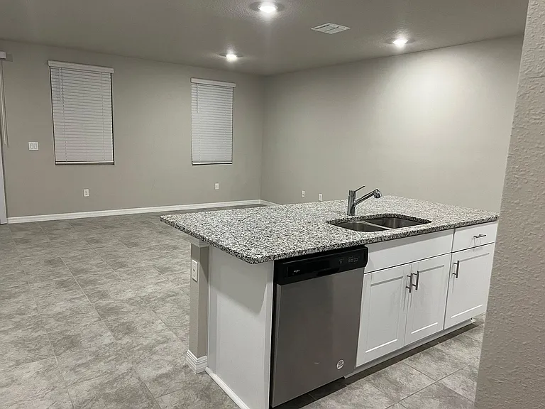 7627 Momentum Pkwy — Photo 26