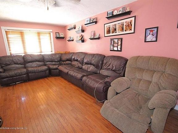 2nd image of 456 Klondike Ave
