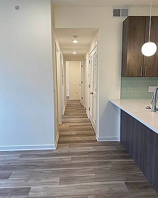 4th image of 2839 W 37th St Floor 2