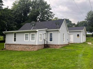 1323 Lawrenceport Main, Mitchell, IN 47446