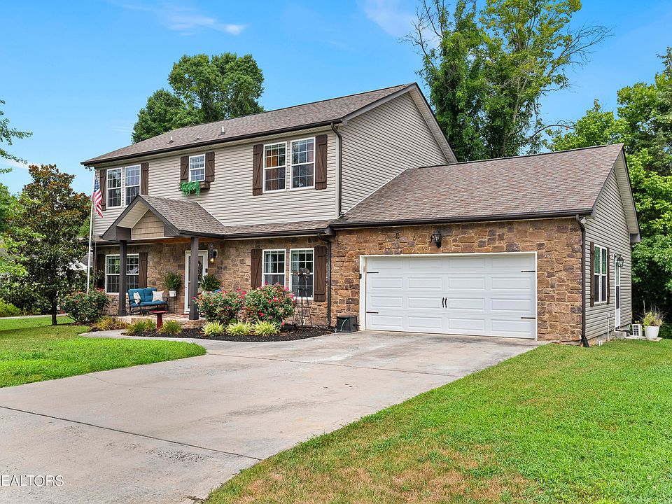 1st image of 354 Alexis Ln