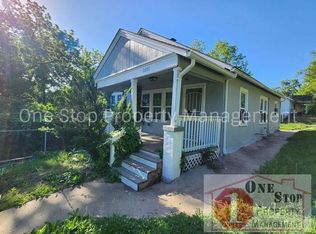 3001 E 80th St, Kansas City, MO 64132