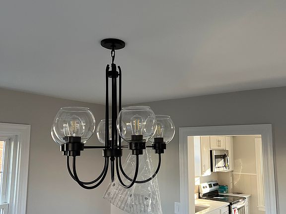 2nd image of 71 Miantonomi Ave #71