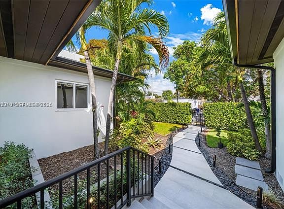 4th image of 3531 SW 1st Ave