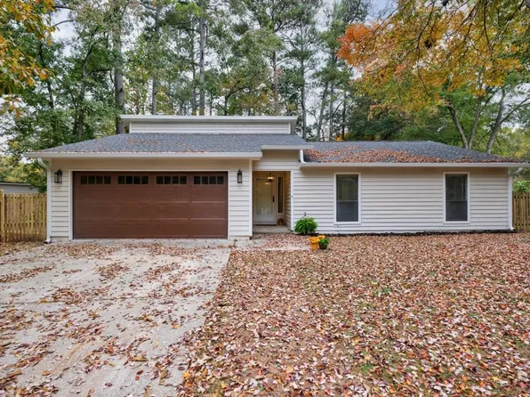4419 Parkspring Ter, Peachtree Corners, GA 30092