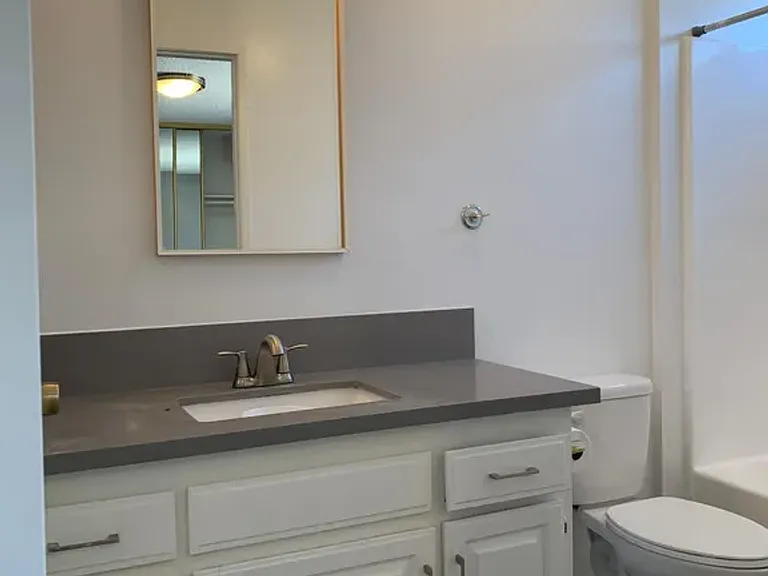 827 Glendale Blvd — Photo 11
