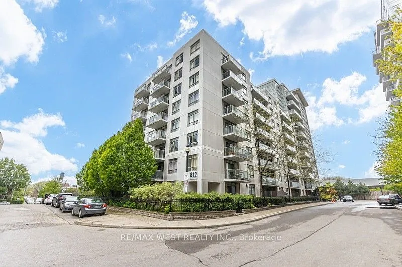 812 Lansdowne Ave #704