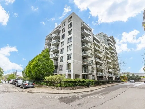 812 Lansdowne Ave #704, Toronto, ON M6H 4K5