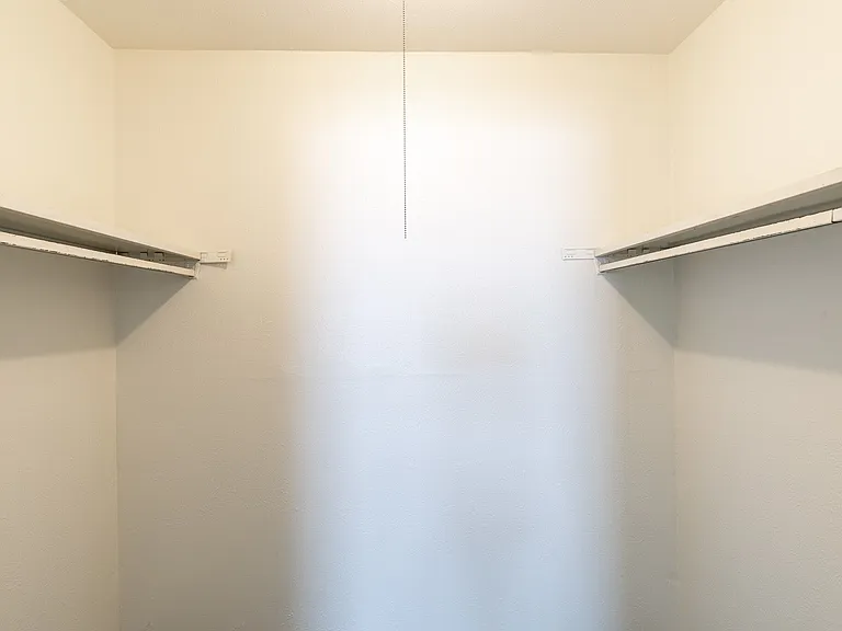 Parkside Apartments — Photo 18