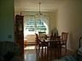 427 Bow Ln, Middletown, CT 06457