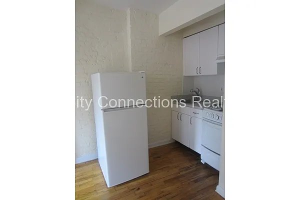 Rented by City Connections Realty | media 23