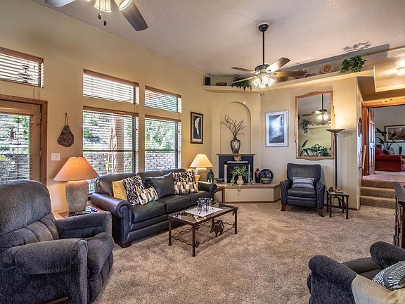 5th image of 631 Cerrillos Dr