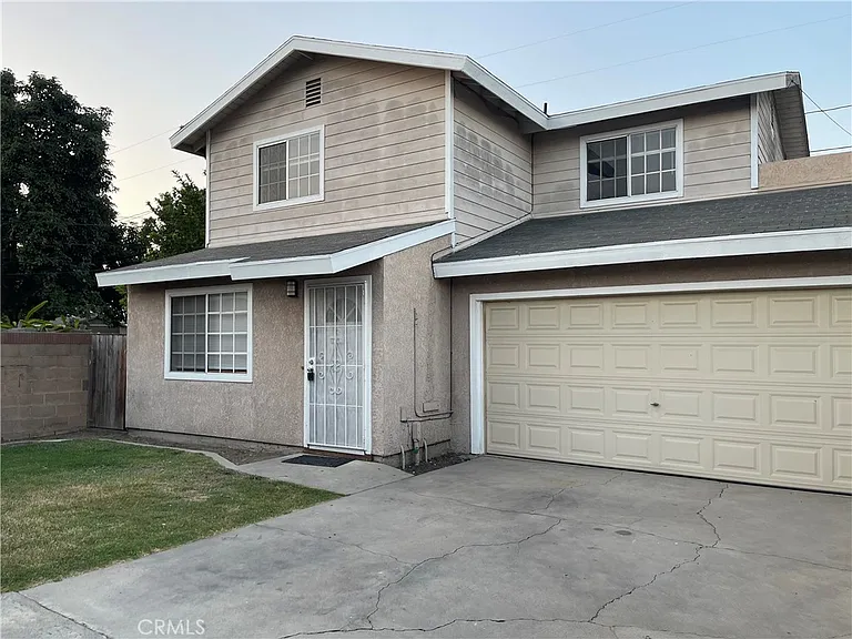 1077 E 71st Way — Photo 1