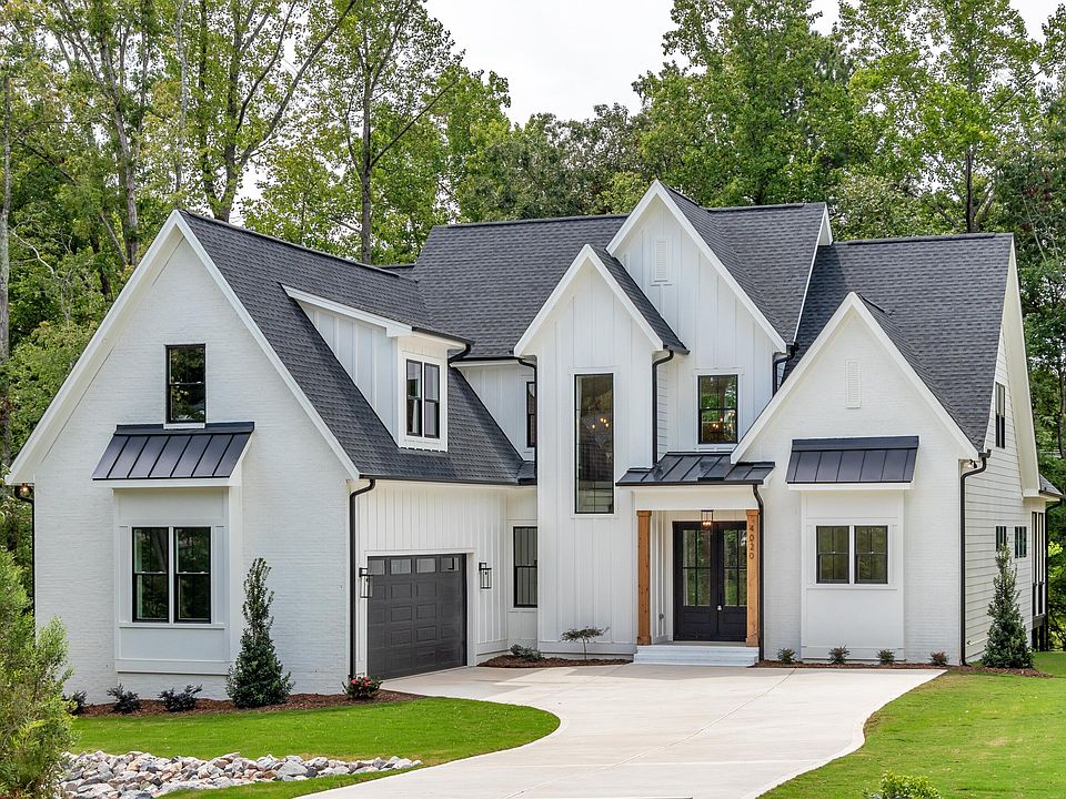 1st image of 111 Forest Green Dr